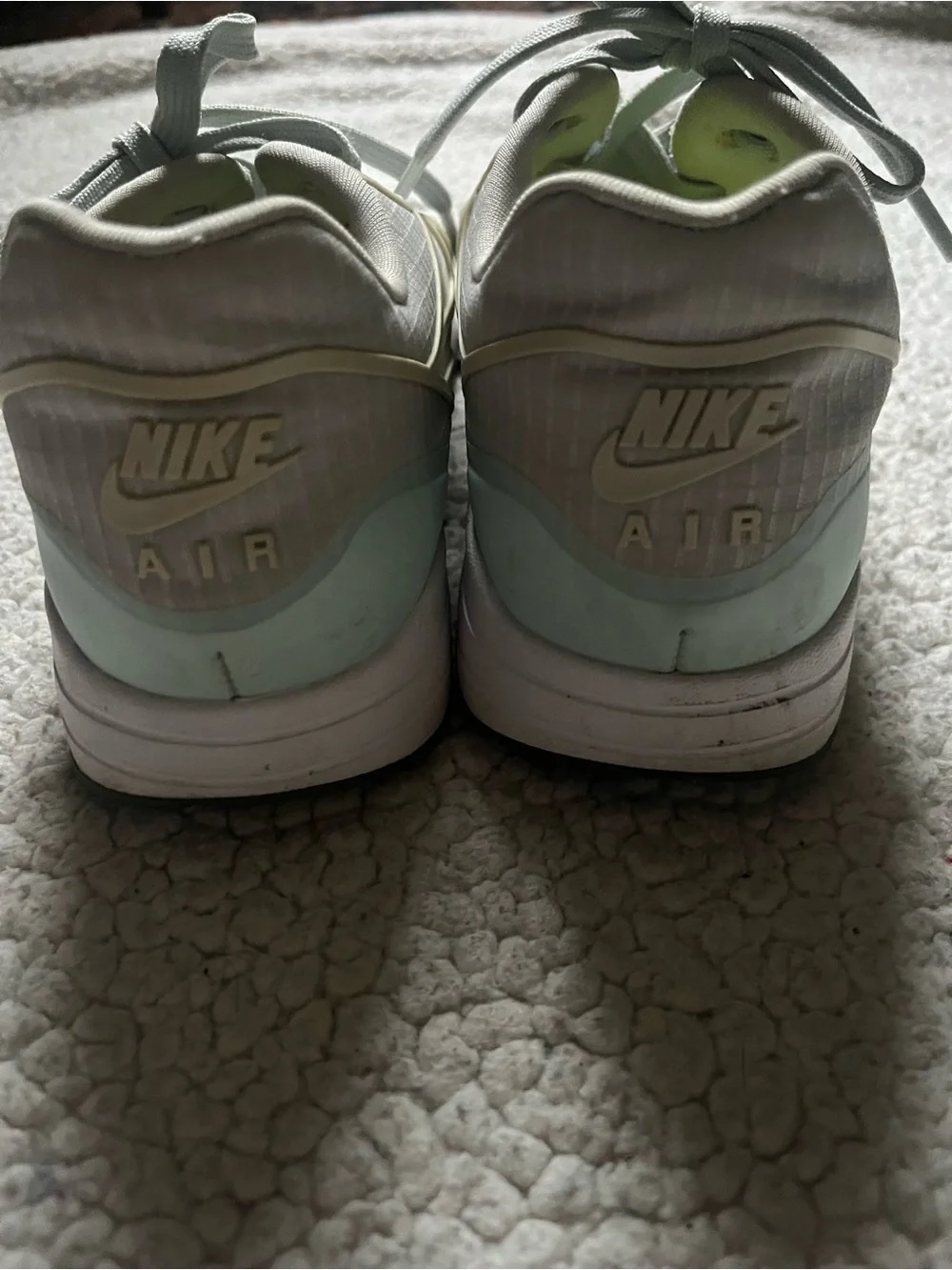 Nike Women’s Air Max Sneakers in Light Gray and Neon Green, Size 8.5